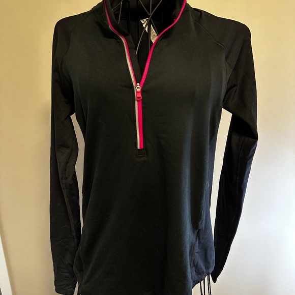 Under Armour | Long sleeve 1/4 size cold gear breast cancer collection - Picture 1 of 4